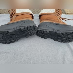 Kamik Womans winter boots size 7